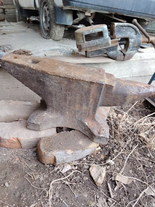 Тиски гиря мандолина верстак самовар