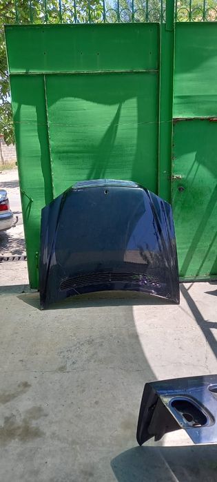 Капот на w220 мерседес.