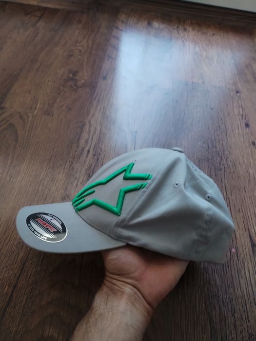 alpinestars hat - мъжка шапка 100% оригинал отлично състояние  размер L/XL