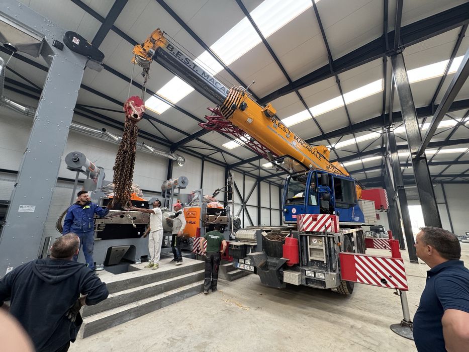 Macara 25t închiriat București 300km  Automacara Rapidă Non-Stop