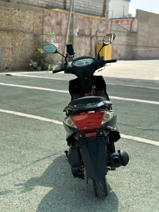 Sukuter angel srochna sotiladi