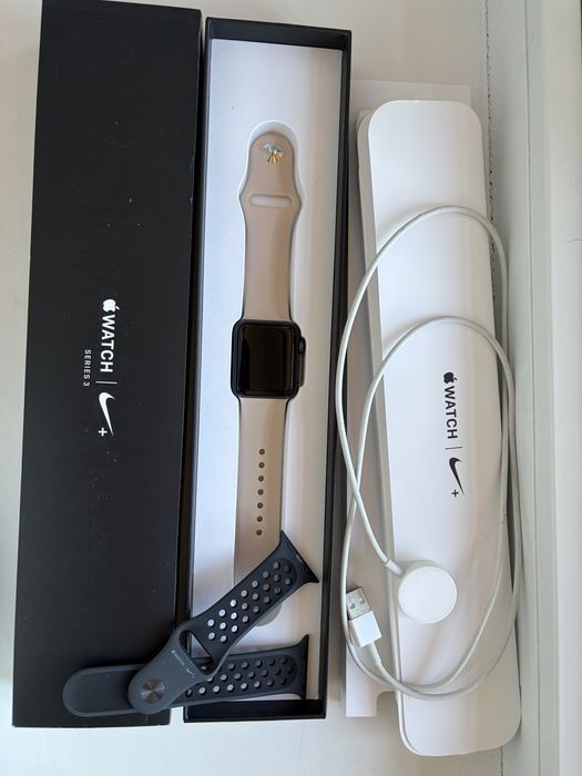 Продаю Apple Watch Series 3