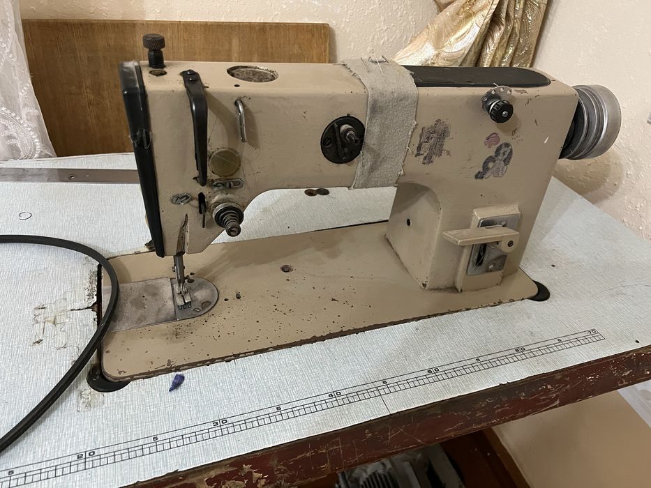 Швейная машинка прямошовная