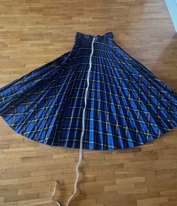 Set cardigan lana100% si fusta plisata deosebita,masuraS,ca Zara Mango