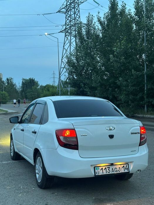 Lada granta 2018 год