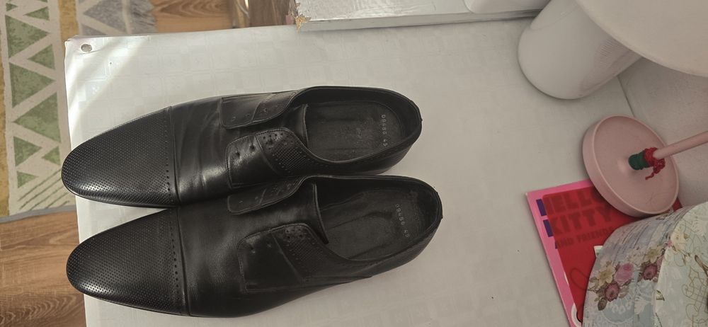 Pantofi Pasha purtati odata la o nunta cumparati la 500 lei.