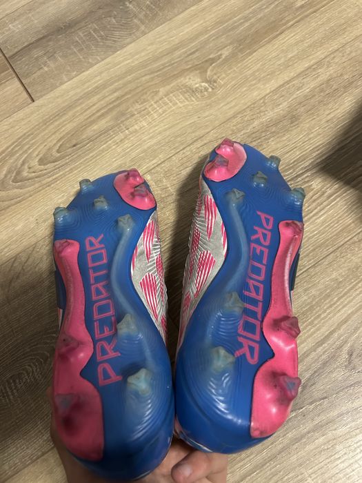 Ghete de fotbal adidas predador marimea 45