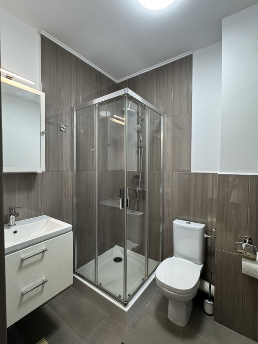 Închiriez apartament 3 camere – Dambu Rotund, zona Lidl, mobilat și utilat