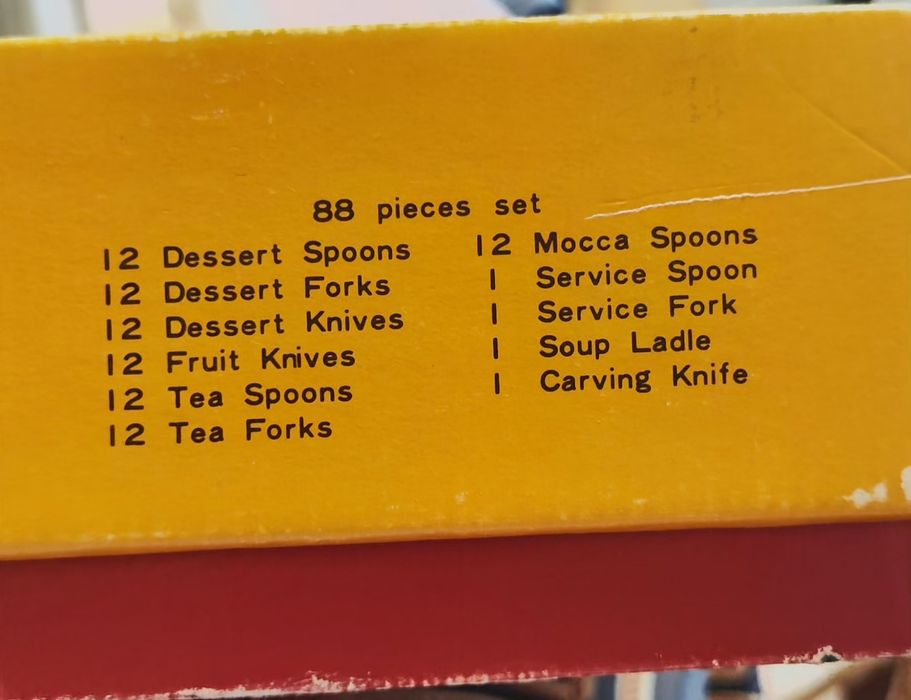 Продается набор 88 столовых предметов японский