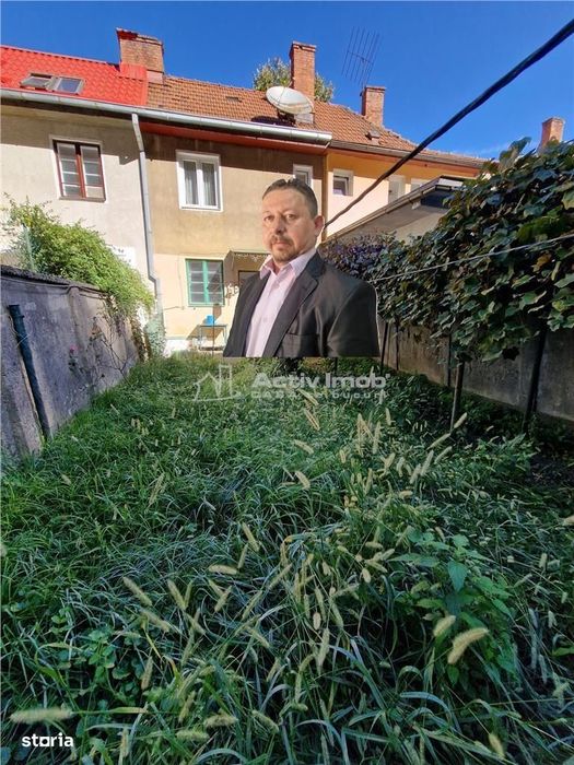 Resita Casa 5 Cam D-P-Etj.1 si Curte