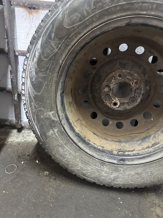 1 колесо с диском от Mazda Tribute 215/65/16