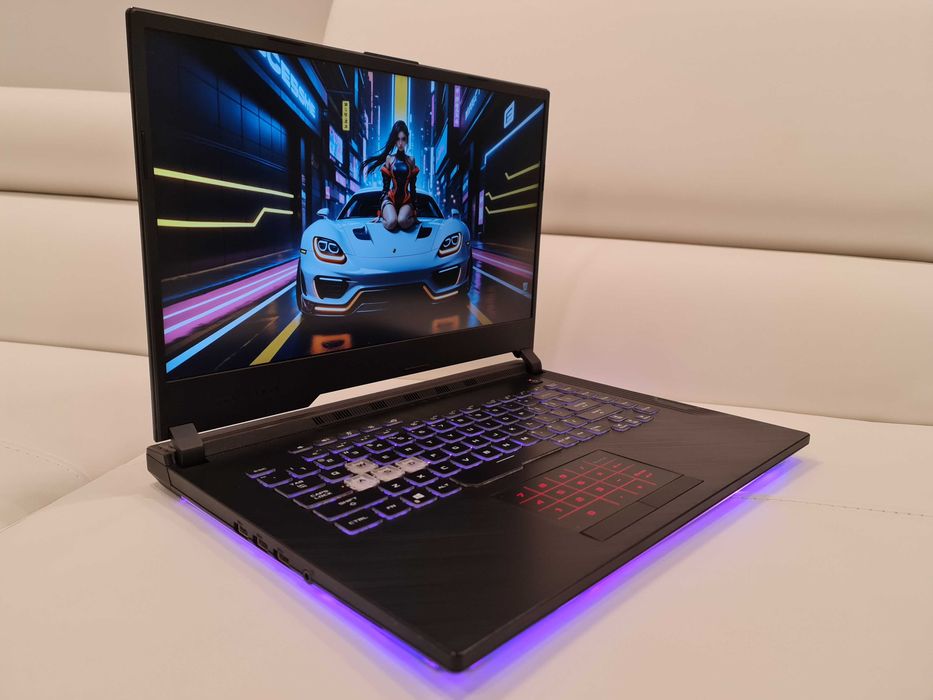 Laptop gaming Asus strix ,intel core i7-hexa core, ram 16 GB, 144 HZ