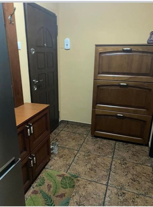 Închiriez apartament 2 camere