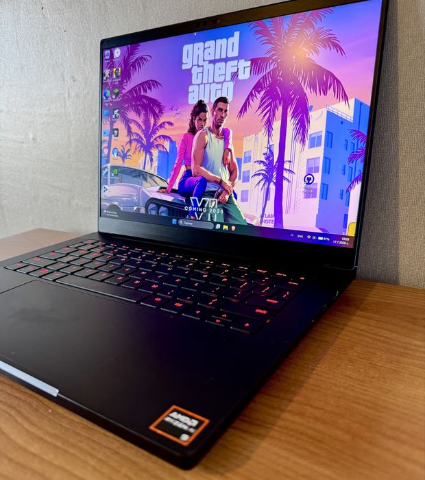 Razer Blade 14  | Ryzen 9 8945HS | RTX 4070 | 512GB SSD | QHD+ 240Hz