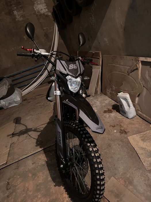 Мотоцикл эндуро 300 куб