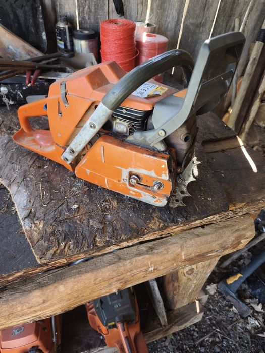 Vând Husqvarna 365
