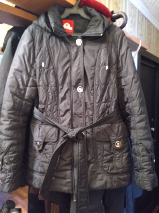 Продам.Куртка женская