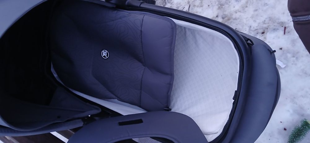 Продам манежку кровать и коляску