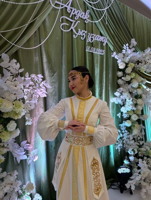 Продам танцевальные костюмы