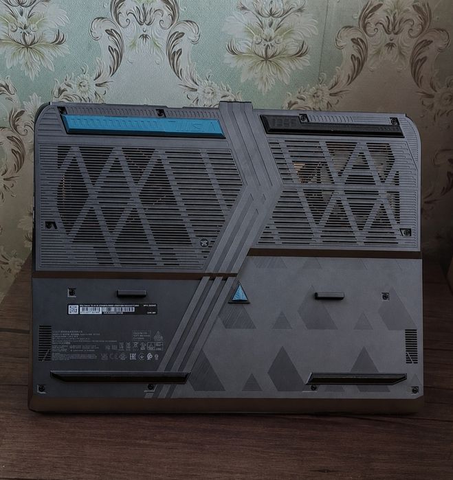 MSI Vector 16 HX AI A2XW