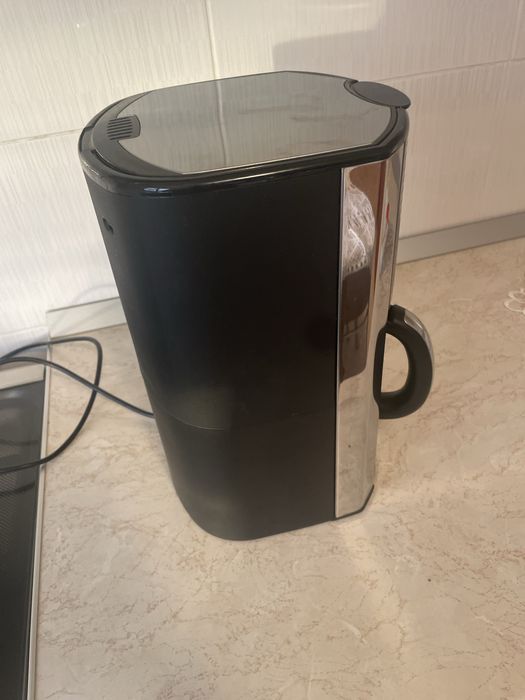 Vand cafetiera Russel Hobbs