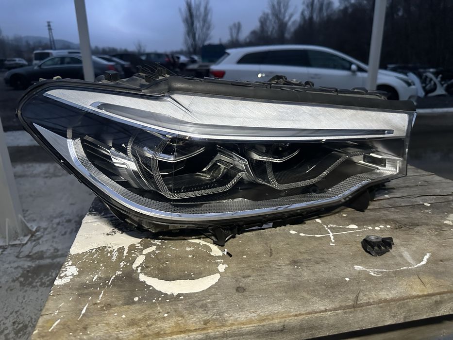 Фарове , преден капак , ляв калник и стопове Bmw g30