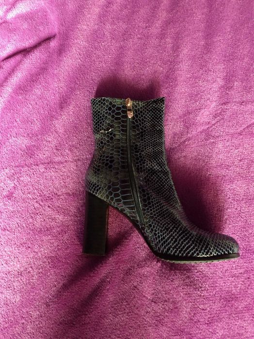 Продаю осенние полусапожки