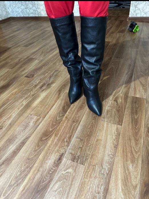 Сапоги
РАЗМЕР 36.