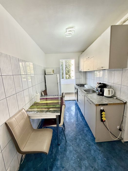 Apartament 3 camere de inchiriat termen lung