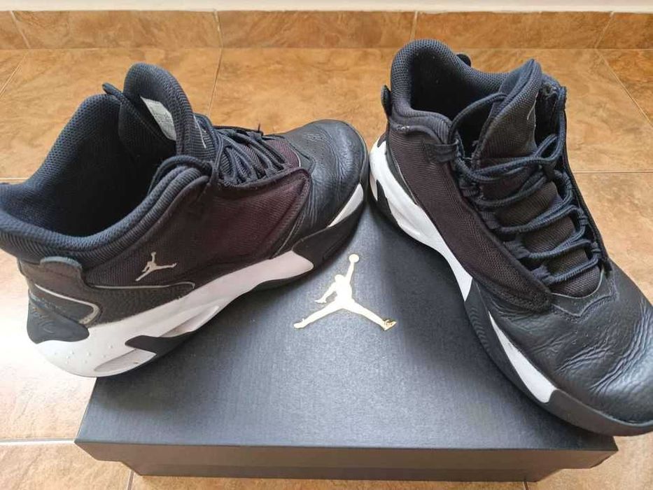 Продавам Jordan Max Aura 4