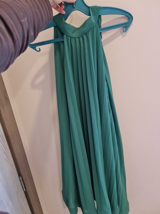 Два броя дамски рокли