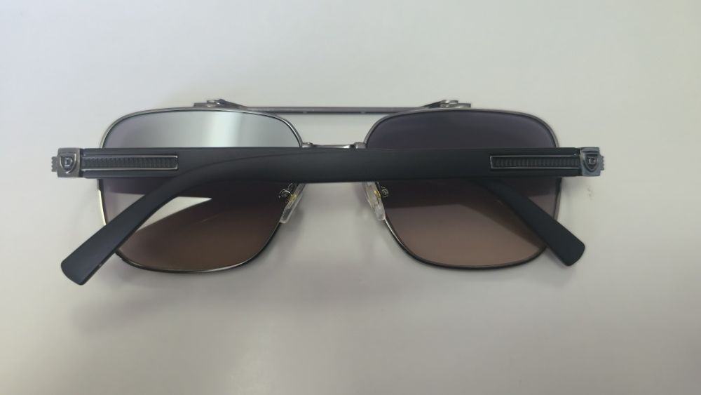 Ochelari de soare Dita rama neagra. Transport Gratuit