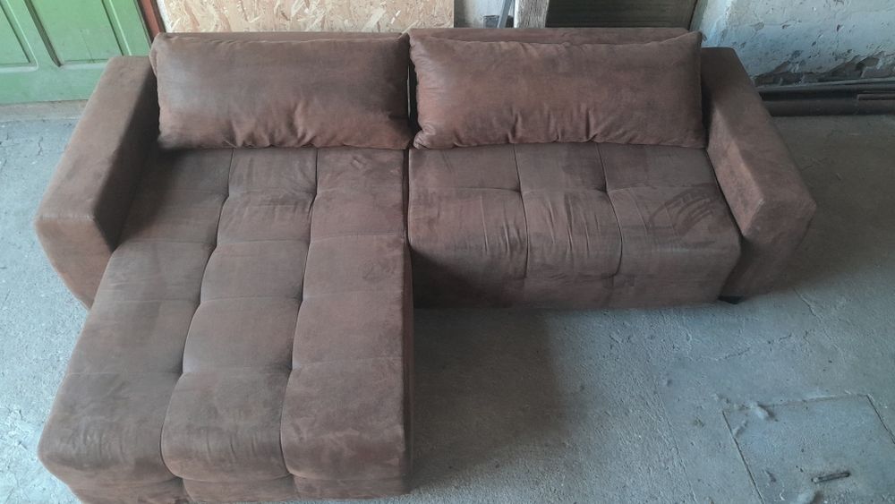 Vand coltar extensibil  500 lei