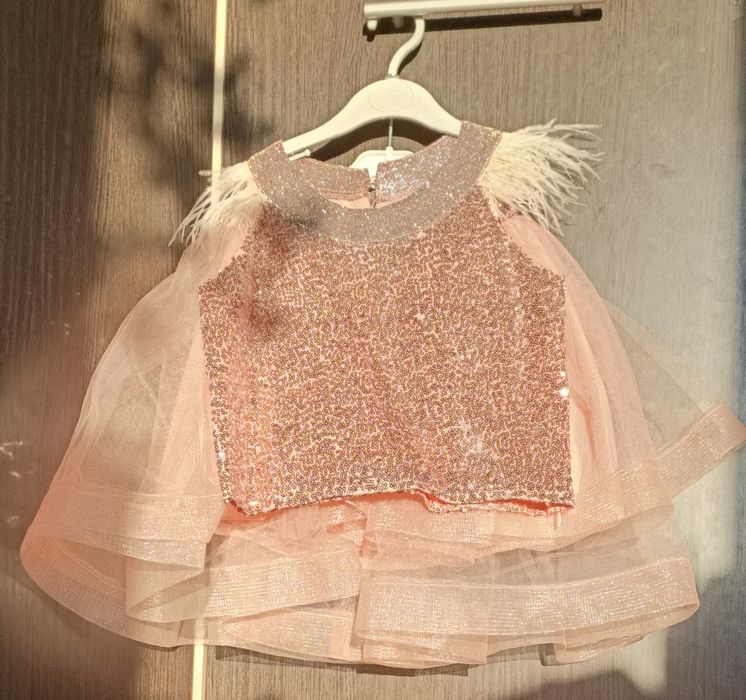 Платья и фрак с брюками для девочки от 3-6 лет