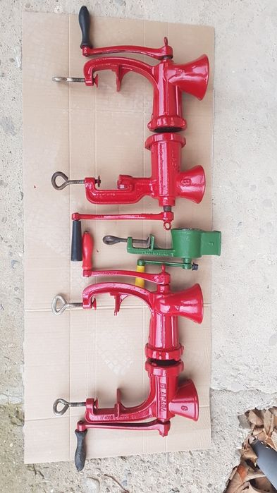 Masini de tocat Flacara nr.8, din fonta, fabricate in Romania