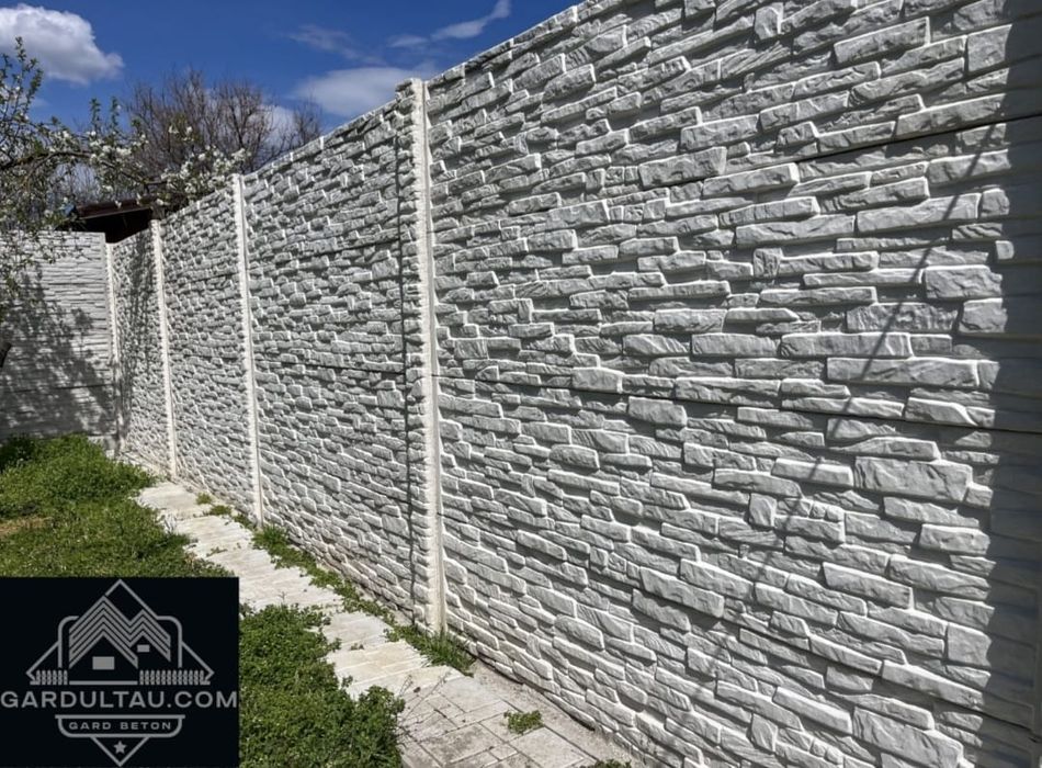 Gard din placi prefabricate de beton