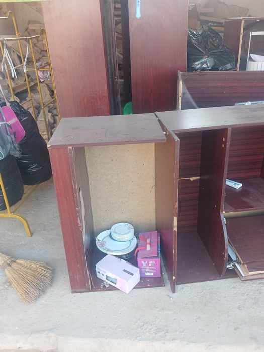 Mebel sotiladi srochna