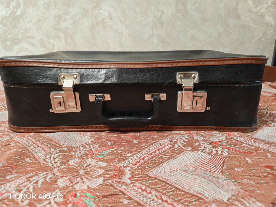 Чемодан СССР  6000 тг