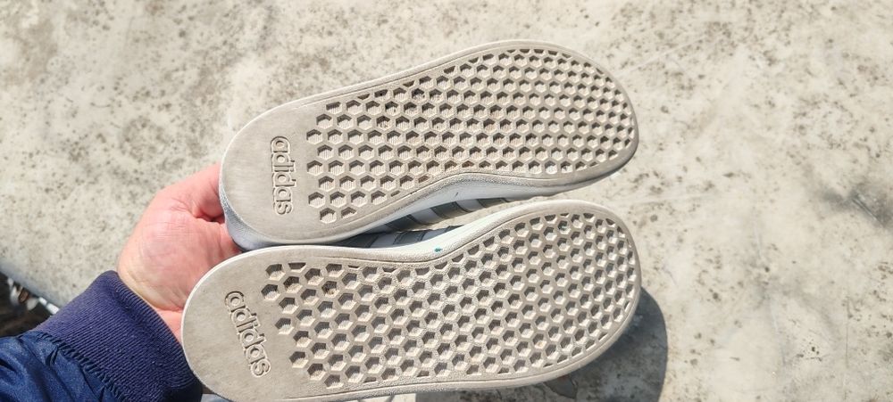 Adidasi originali adidas fete femei copii marimea 36