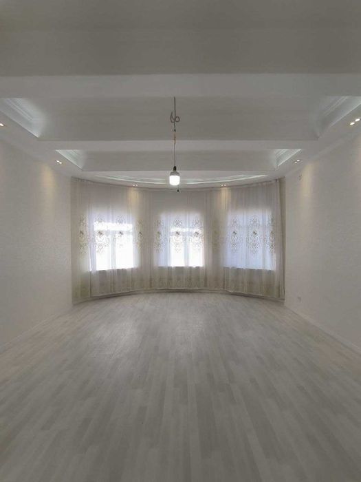 Sotiladi 2 qavatli uy, 6 sotix hovli Uchxoz, Akfa universiteti.