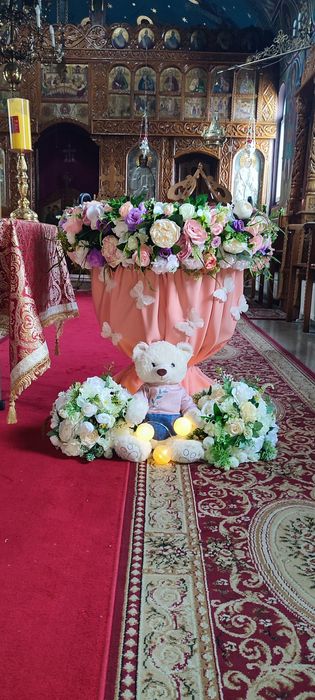 Aranjament cristelniță / decor botez, nunta