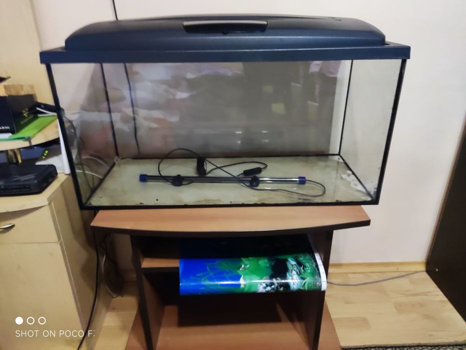 Продавам аквариум