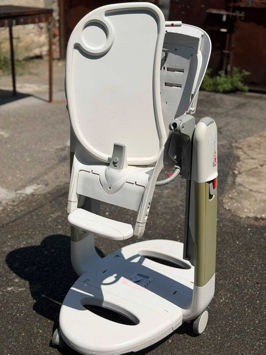Scaun de masa 3 in 1 Peg Perego Tatamia
