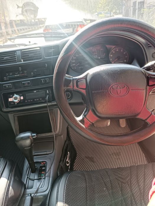 Toyota RAV4 1996 года.