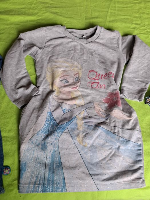 Рокли с дълъг ръкав р-р 116 всичко 10 €