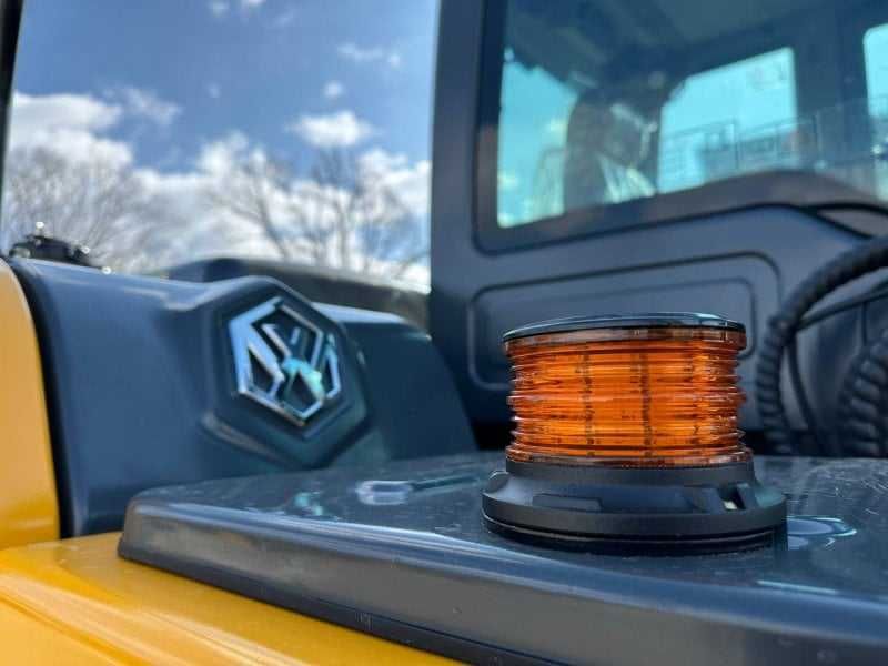 Экскаватор XINYUAN С80W