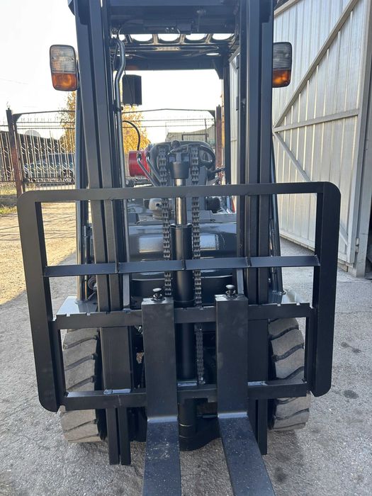 Продам вилочный погрузчик (кара)