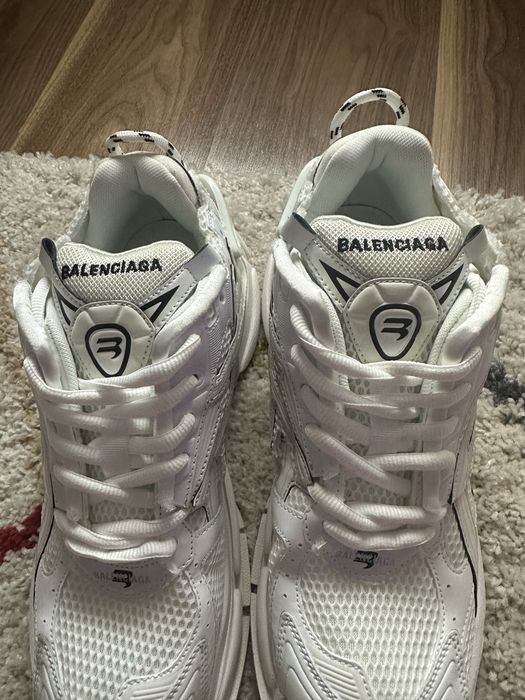 Balenciaga runner
