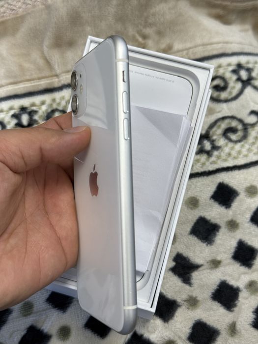 Продам iphone 11 128 gb