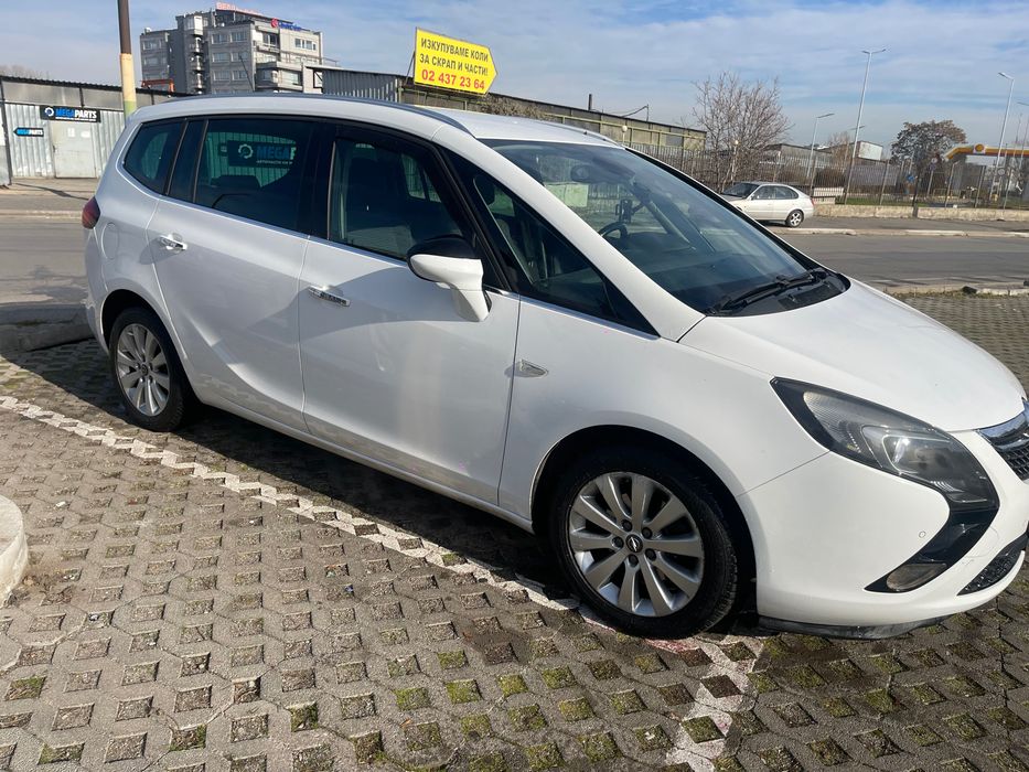 Opel Zafira Фабричен метан/ Перфектно състояние